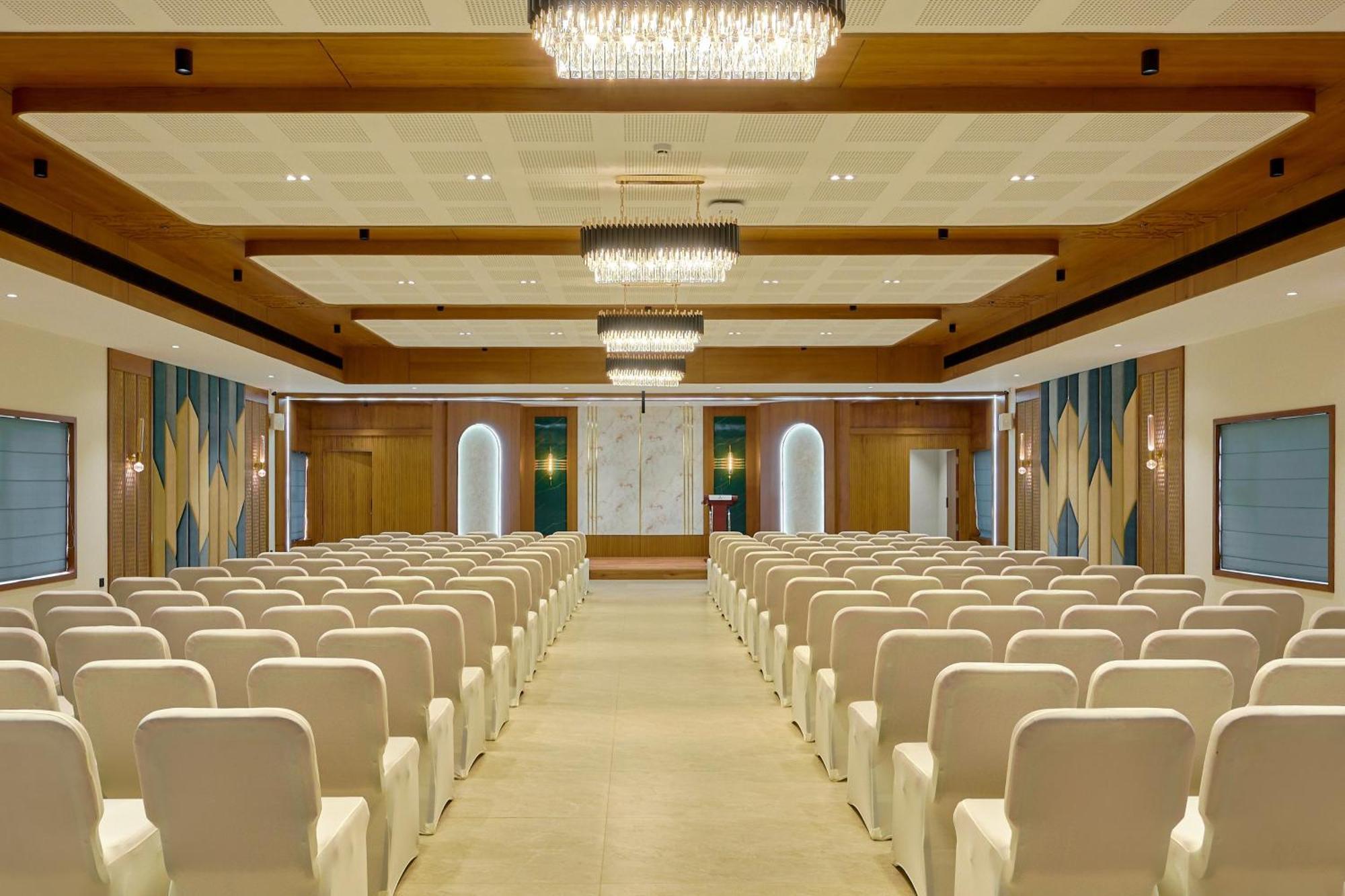 Kowju Airport Hotel Calicut Kondotty Ngoại thất bức ảnh