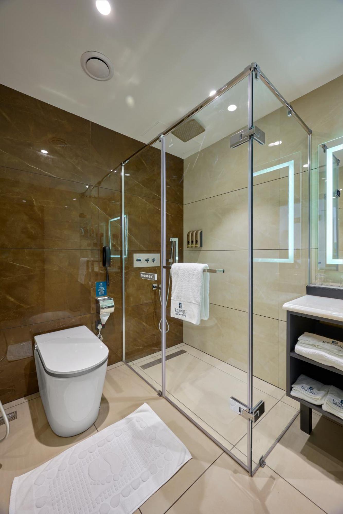 Kowju Airport Hotel Calicut Kondotty Ngoại thất bức ảnh