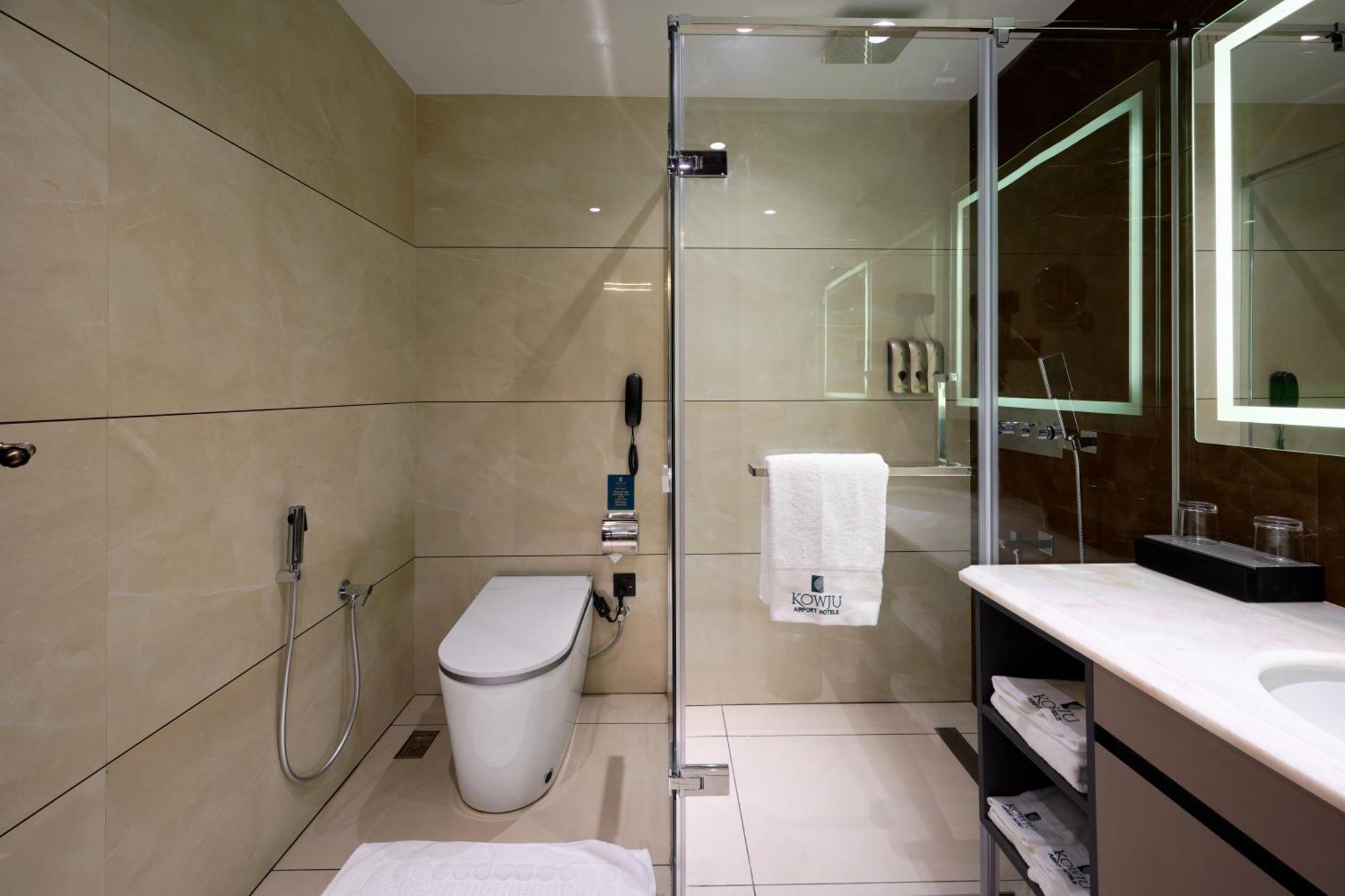 Kowju Airport Hotel Calicut Kondotty Ngoại thất bức ảnh