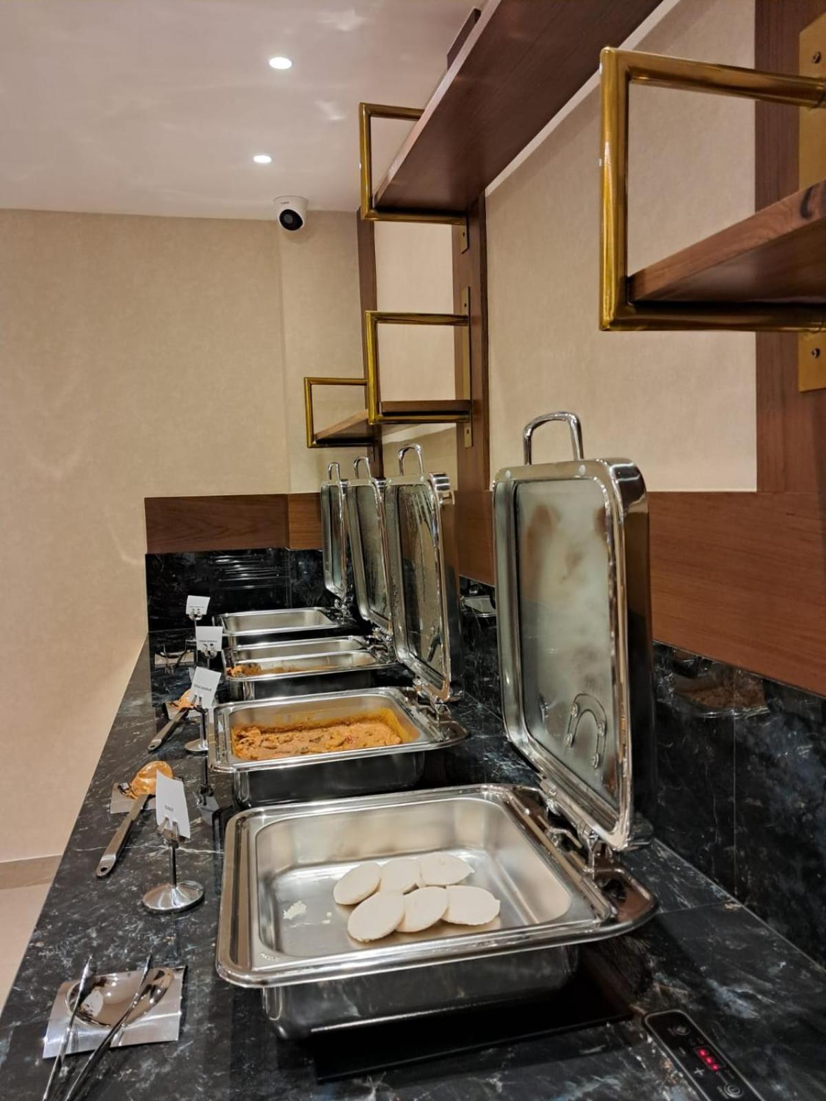 Kowju Airport Hotel Calicut Kondotty Ngoại thất bức ảnh